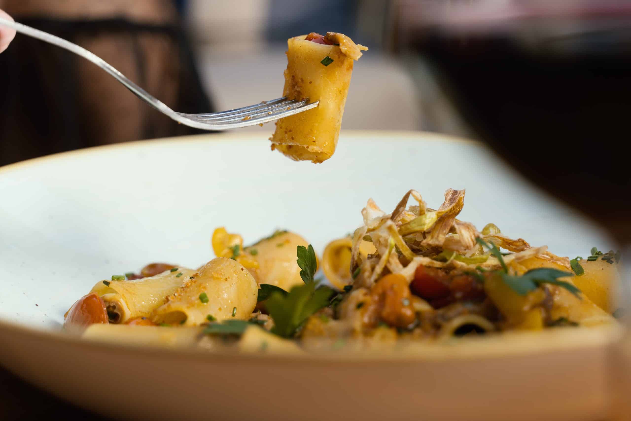 Tavolo-paccheri-cèpes-restaurant-Monaco